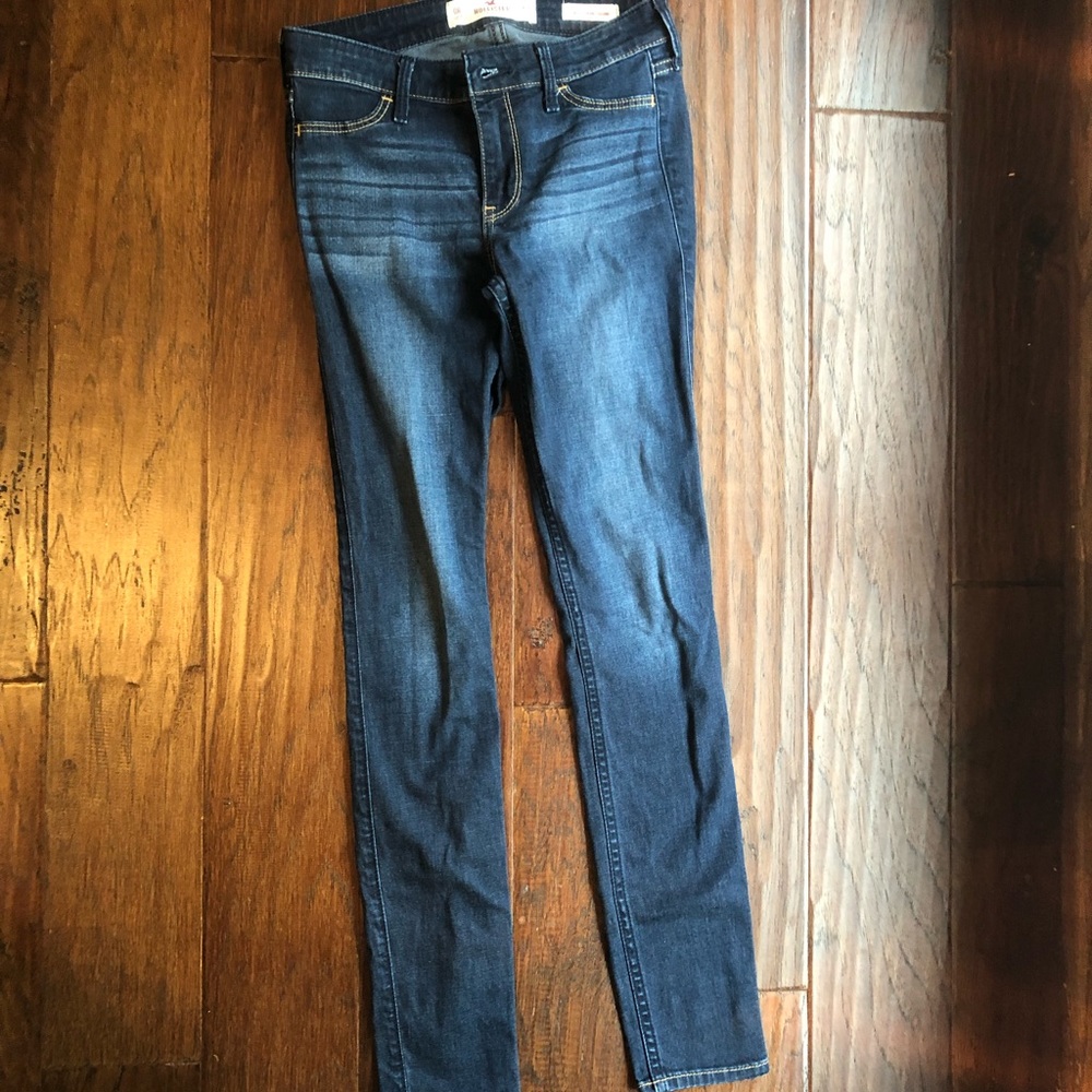 Hollister low rise jean legging size W24/L28